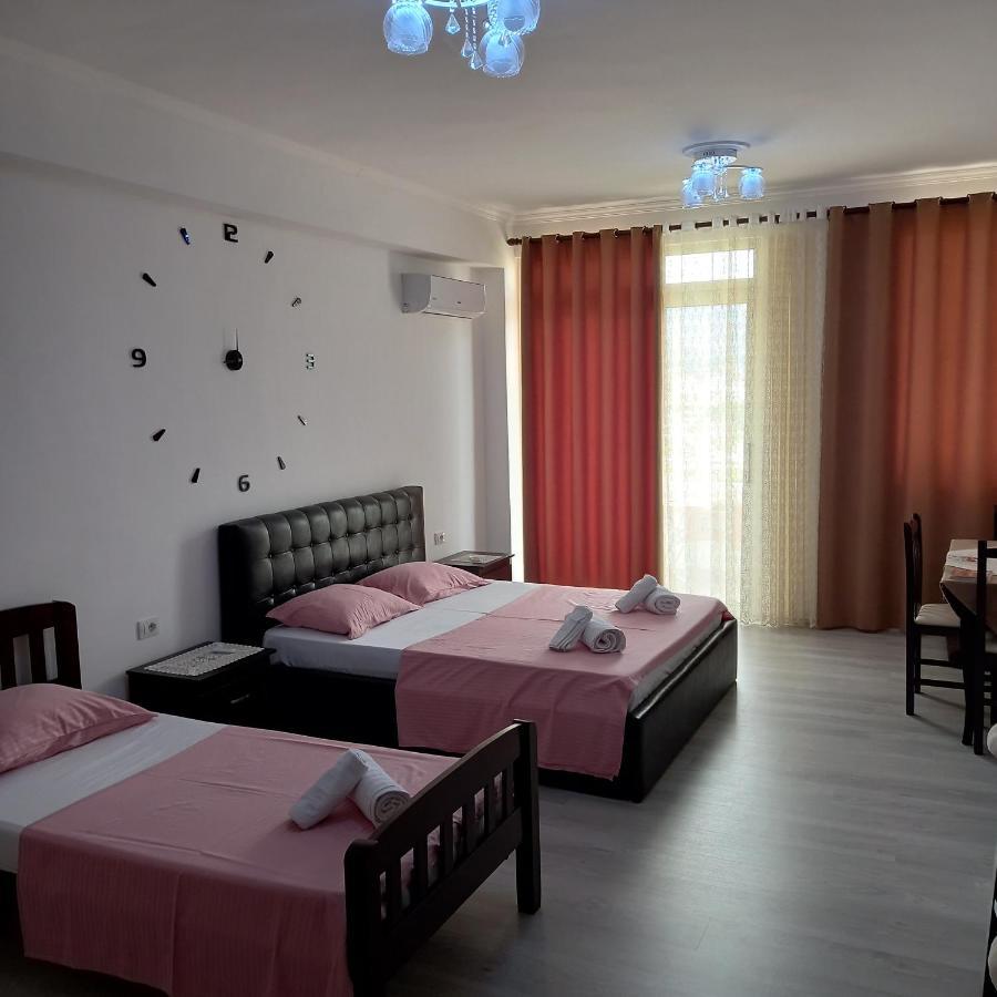 Vladimir Estate Hotel Gjirokastër Exteriör bild