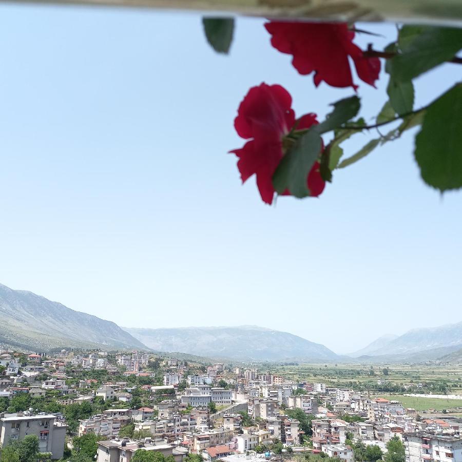 Vladimir Estate Hotel Gjirokastër Exteriör bild