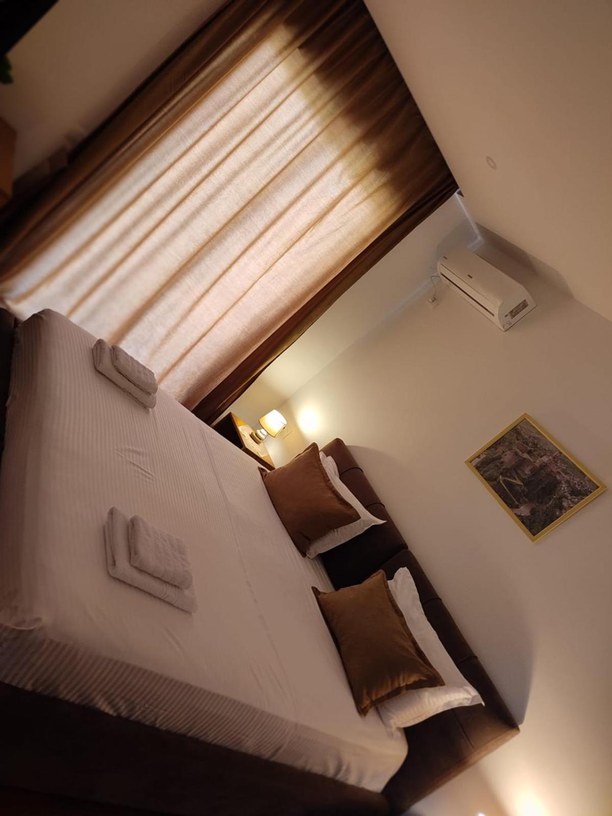 Vladimir Estate Hotel Gjirokastër Exteriör bild