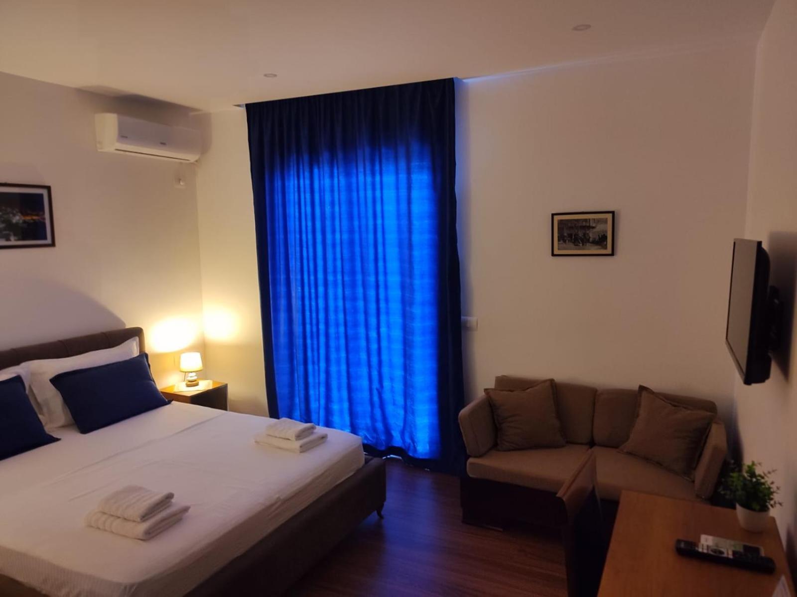 Vladimir Estate Hotel Gjirokastër Exteriör bild